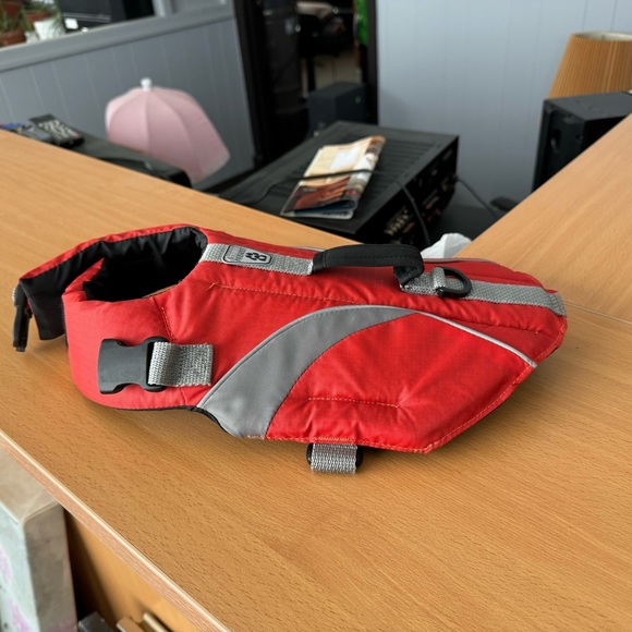 Small Dog Lifejacket - Picture 2 of 8